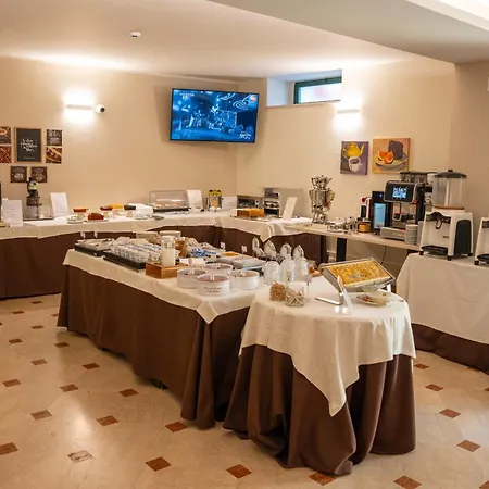 Hotel La Pina 3*
