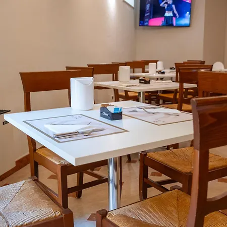 Hotel La Pina 3*