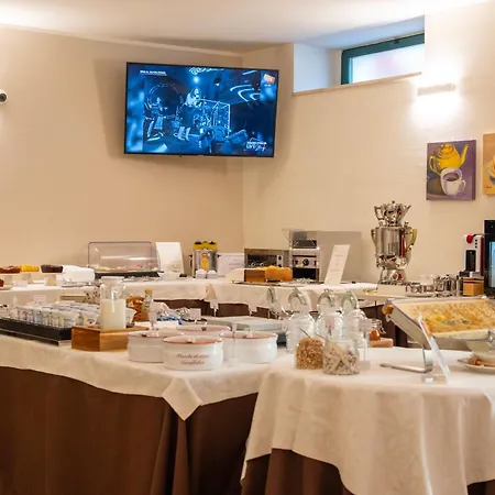 La Pina Hotel 3*